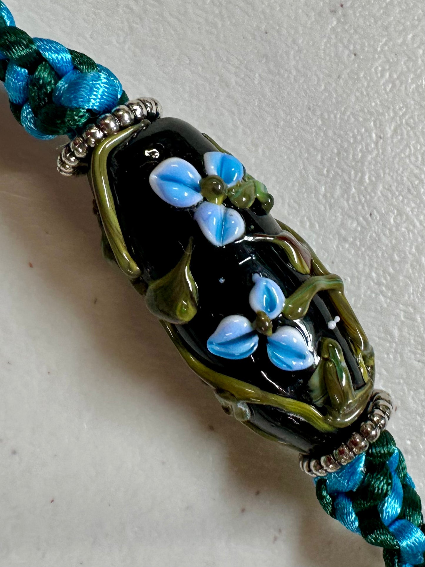 Small blue flowers necklace