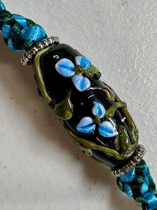 Small blue flowers necklace