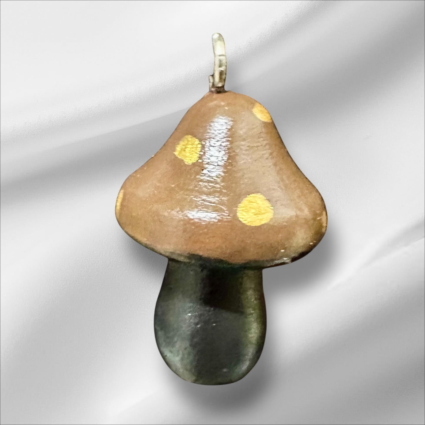 Brown with metallic gold mushroom